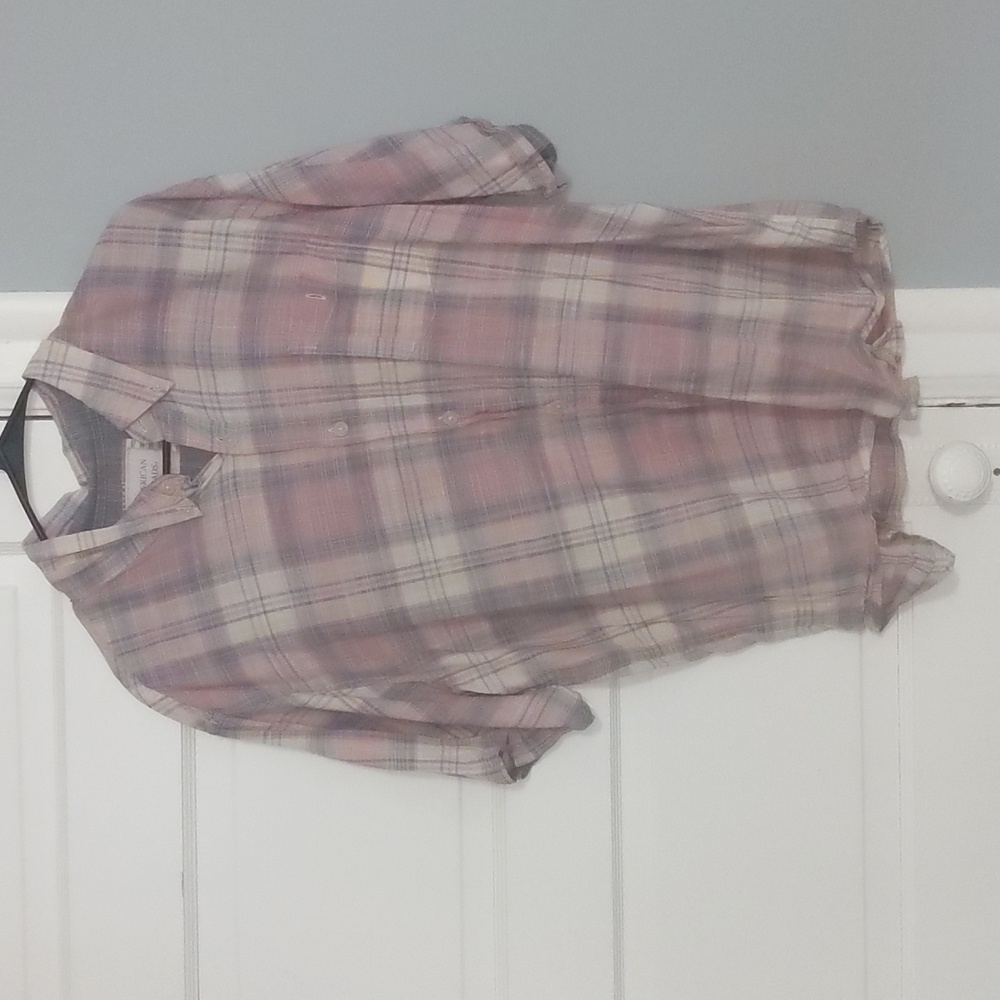 American Threads Pink and Gray Plaid Casual Button Down Shirt
